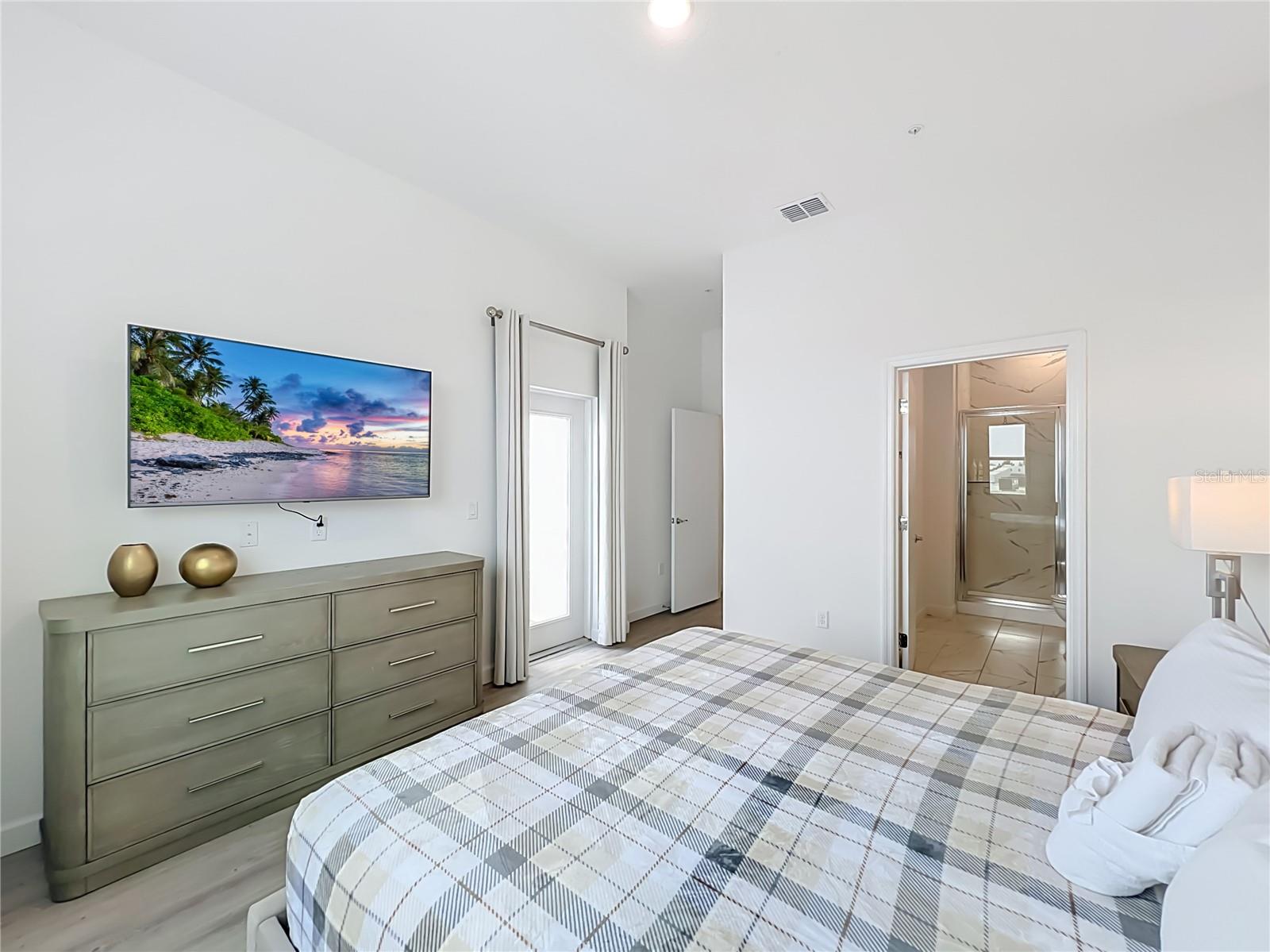 AZUR RESIDENCE - Residential
