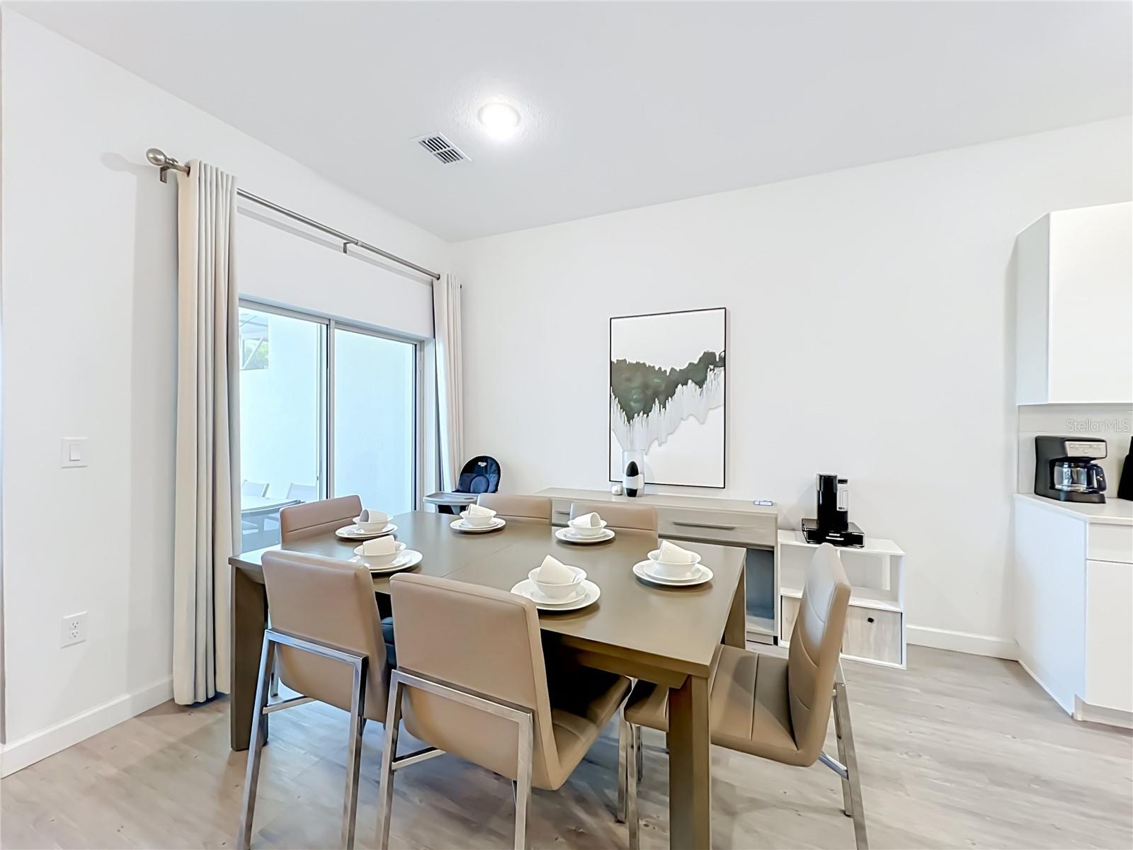 AZUR RESIDENCE - Residential