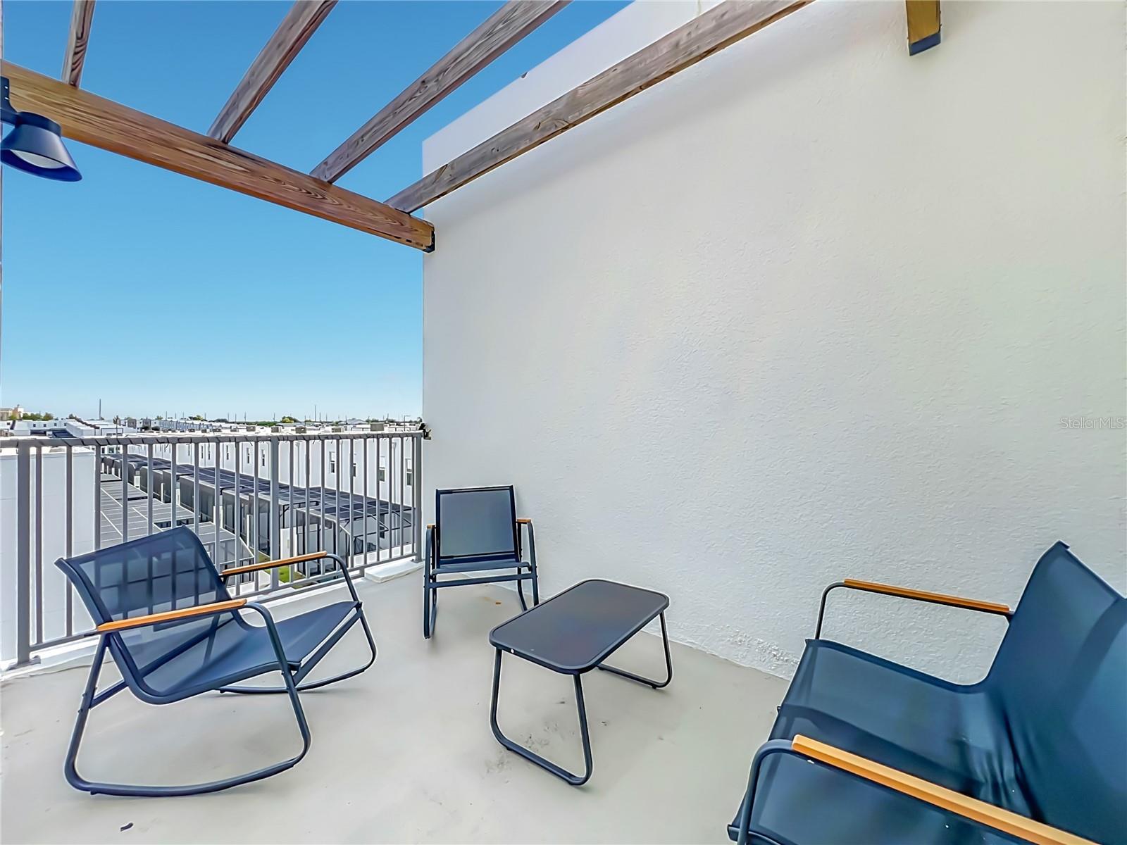 AZUR RESIDENCE - Residential