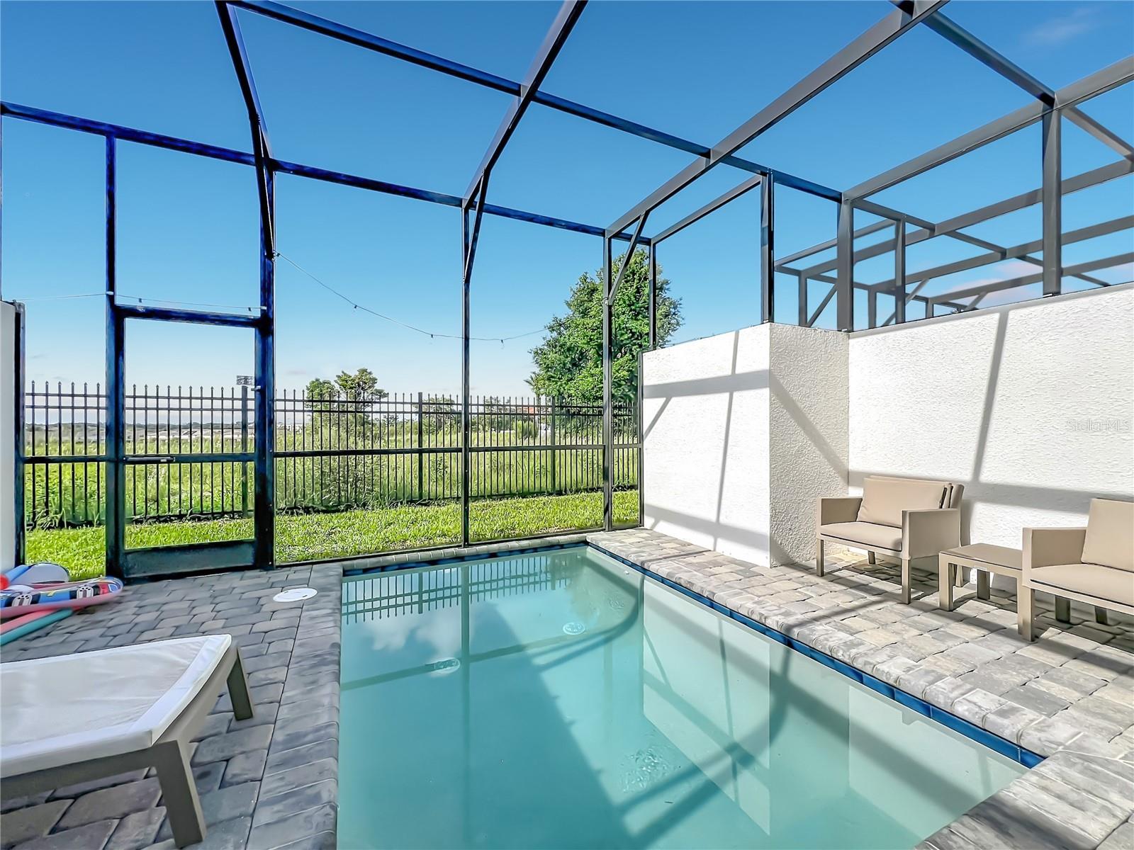 AZUR RESIDENCE - Residential
