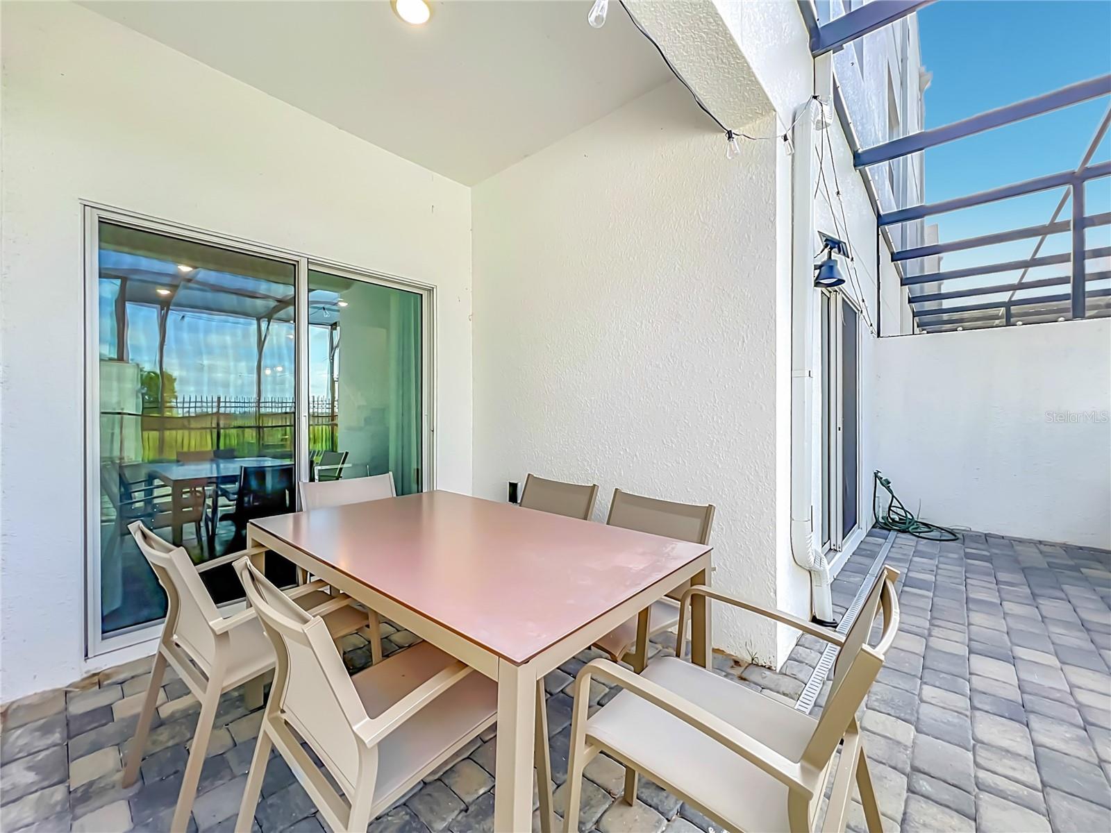 AZUR RESIDENCE - Residential