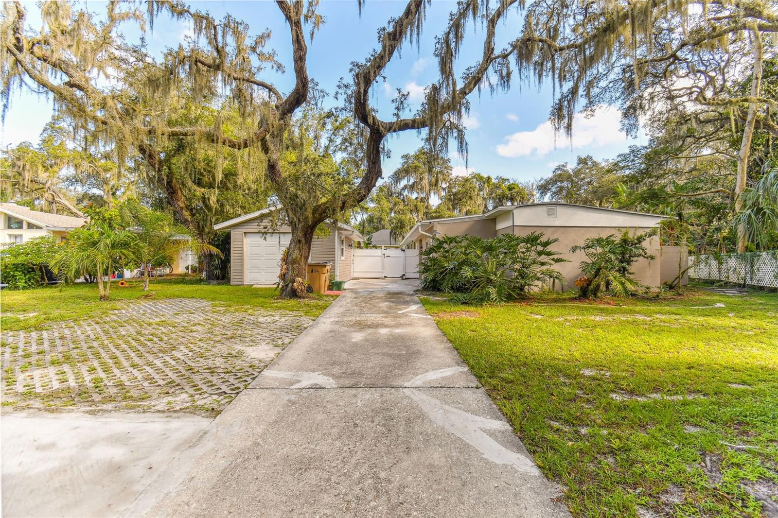 TEMPLE TERRACE RIVERSIDE SUBDI - Residential