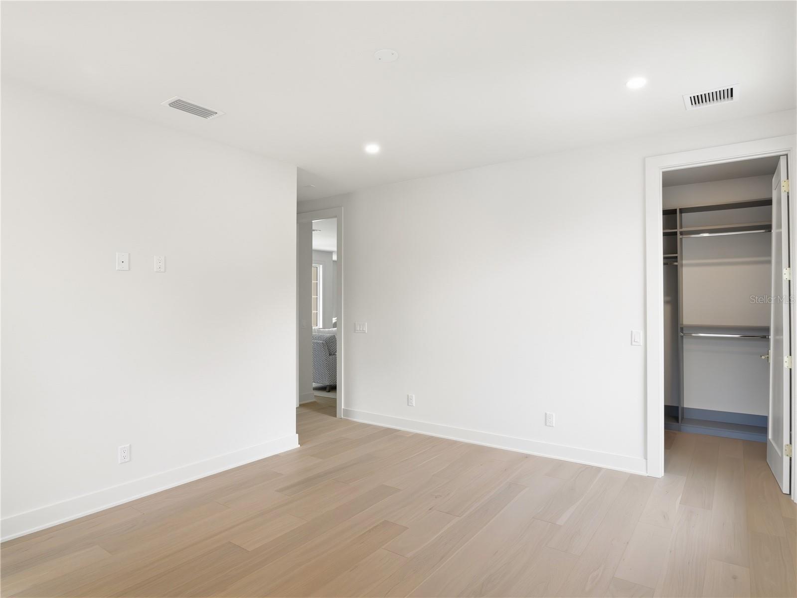 KENILWORTH SHORES SEC 06 - Residential