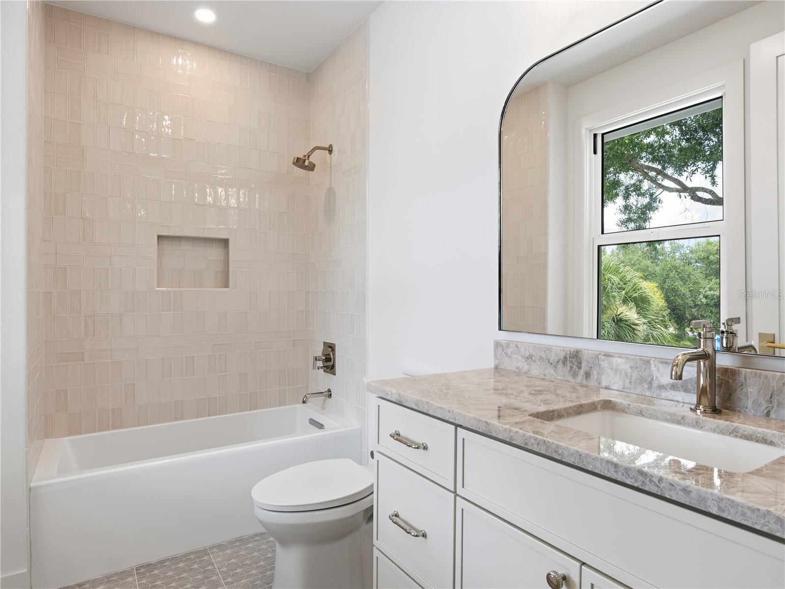 KENILWORTH SHORES SEC 06 - Residential
