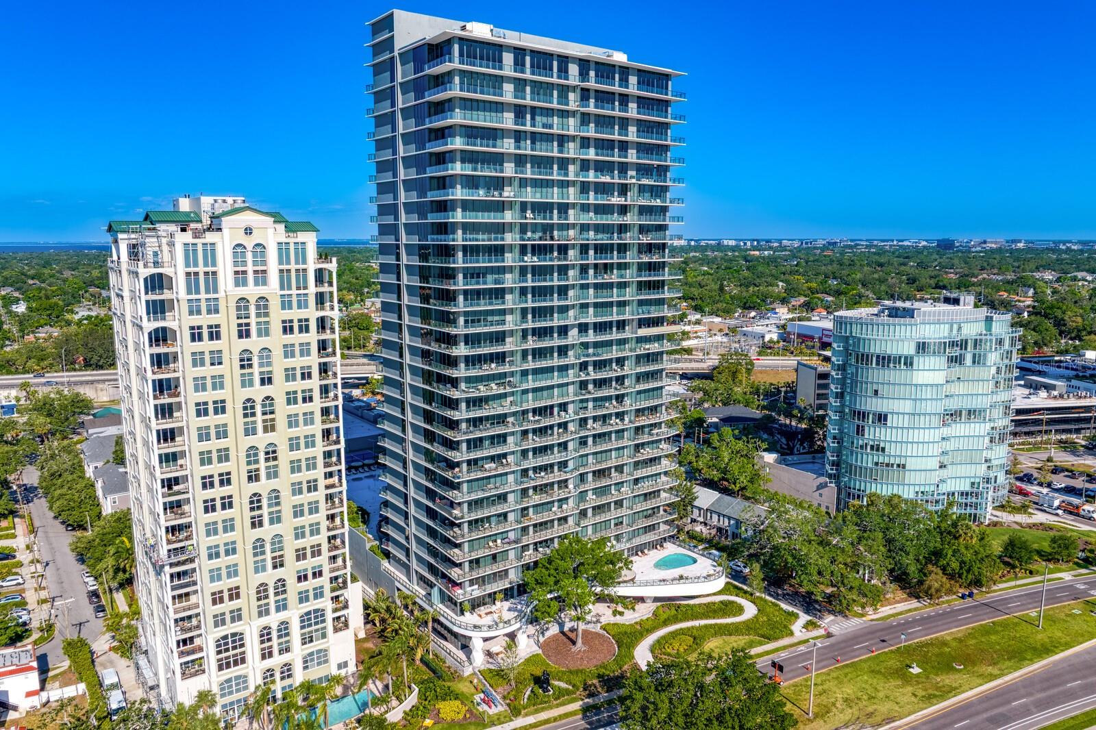 THE RITZ-CARLTON RESIDENCES - Residential