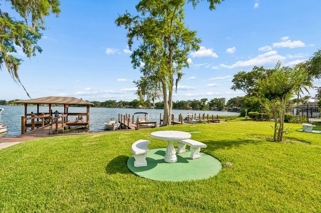 LAKESIDE MANOR APTS CONDO - Residential