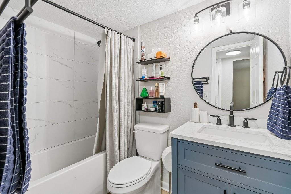 LAKESIDE MANOR APTS CONDO - Residential