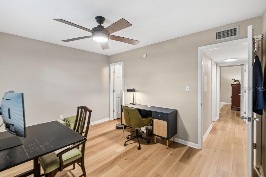 LAKESIDE MANOR APTS CONDO - Residential
