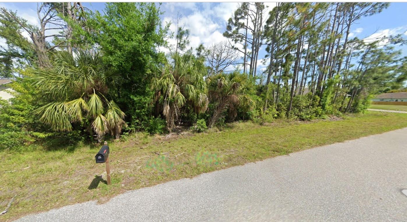 PORT CHARLOTTE SEC 052 - Land