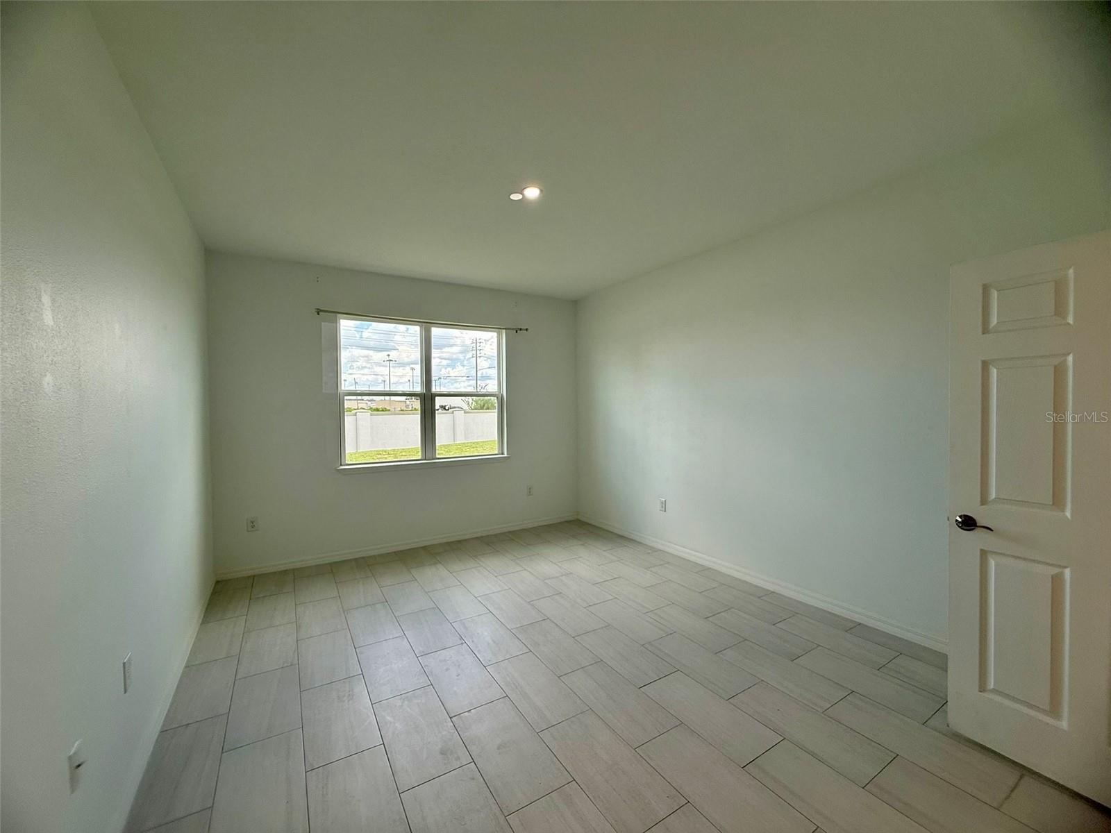 COVERED BRIDGE/LIBERTY BLUFF P - Residential Lease