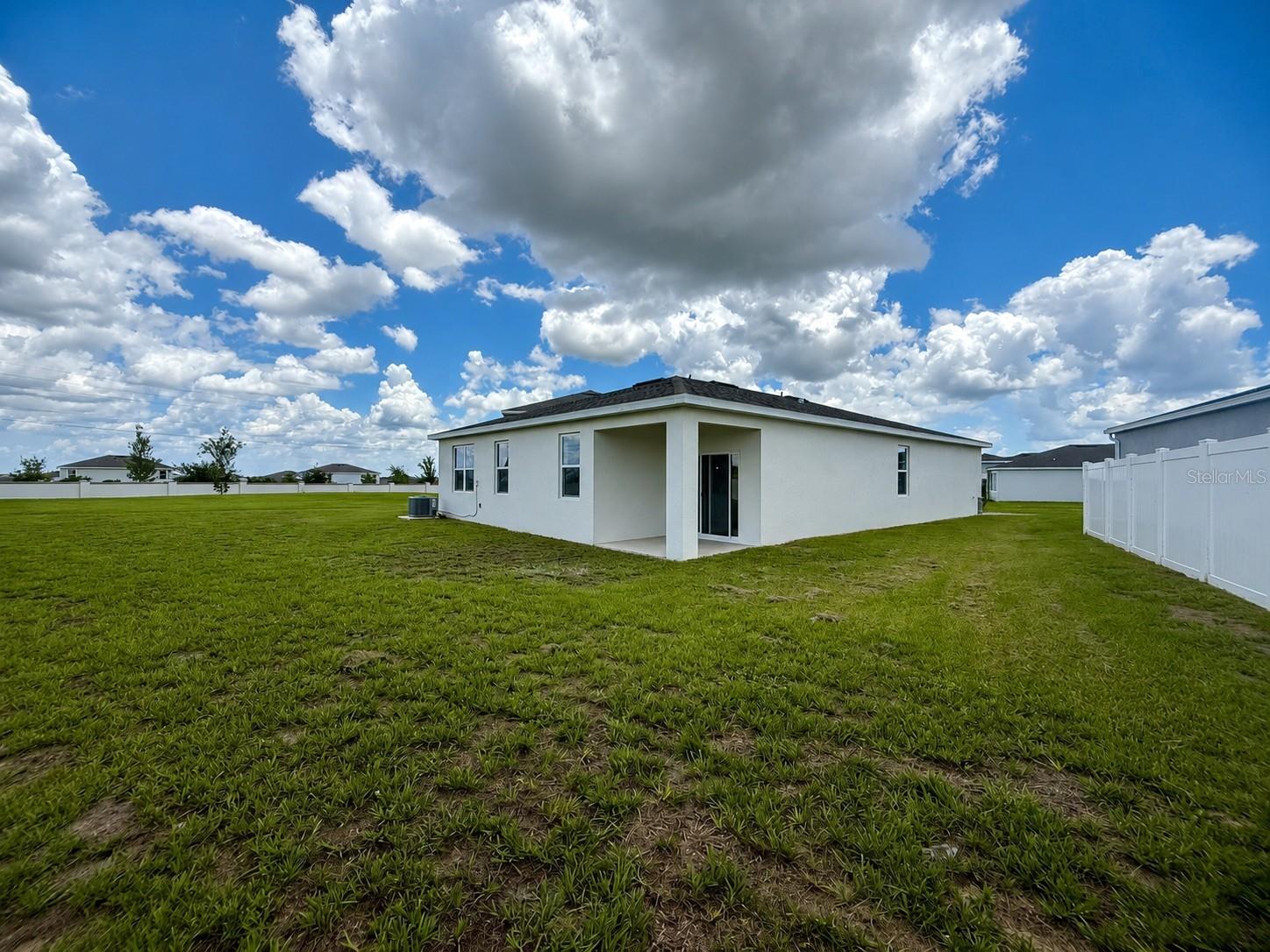 COVERED BRIDGE/LIBERTY BLUFF P - Residential Lease