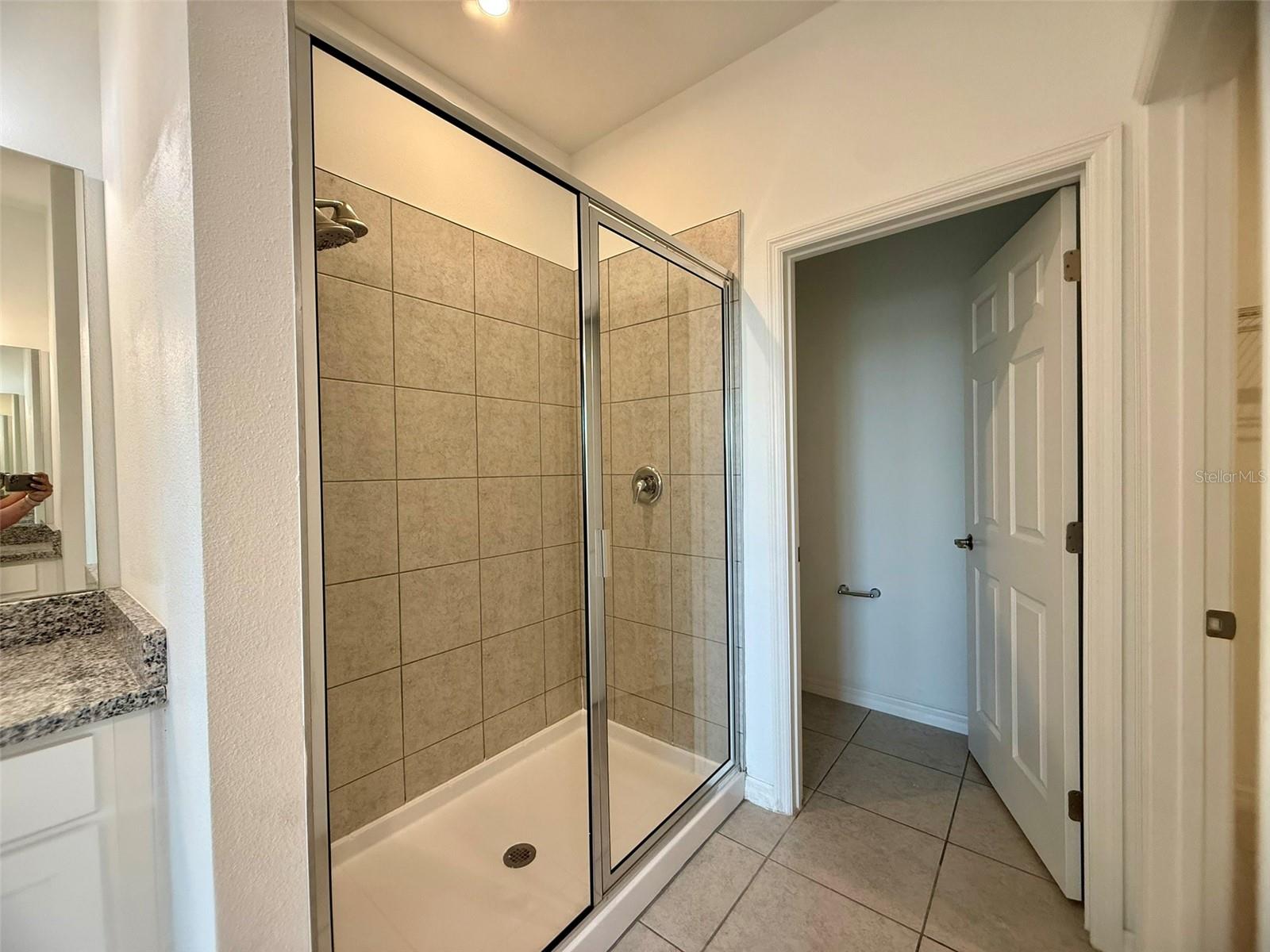 COVERED BRIDGE/LIBERTY BLUFF P - Residential Lease