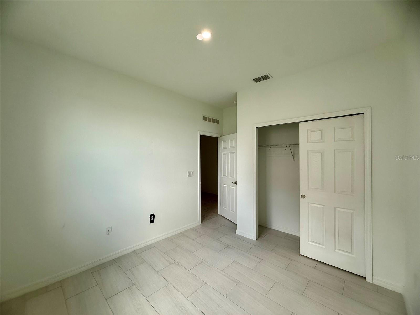 COVERED BRIDGE/LIBERTY BLUFF P - Residential Lease