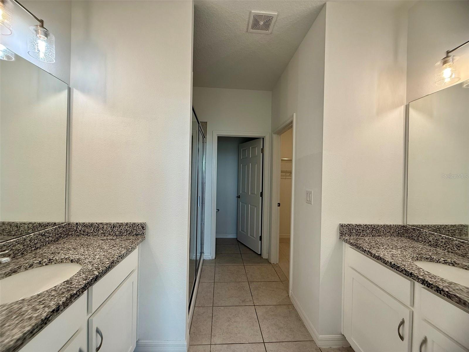 COVERED BRIDGE/LIBERTY BLUFF P - Residential Lease