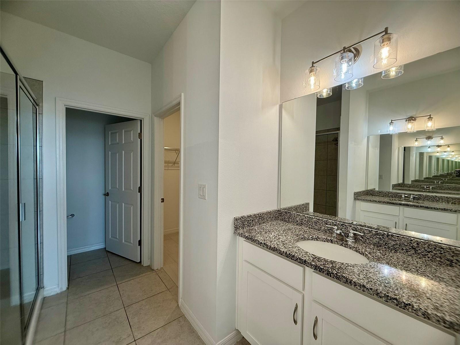 COVERED BRIDGE/LIBERTY BLUFF P - Residential Lease
