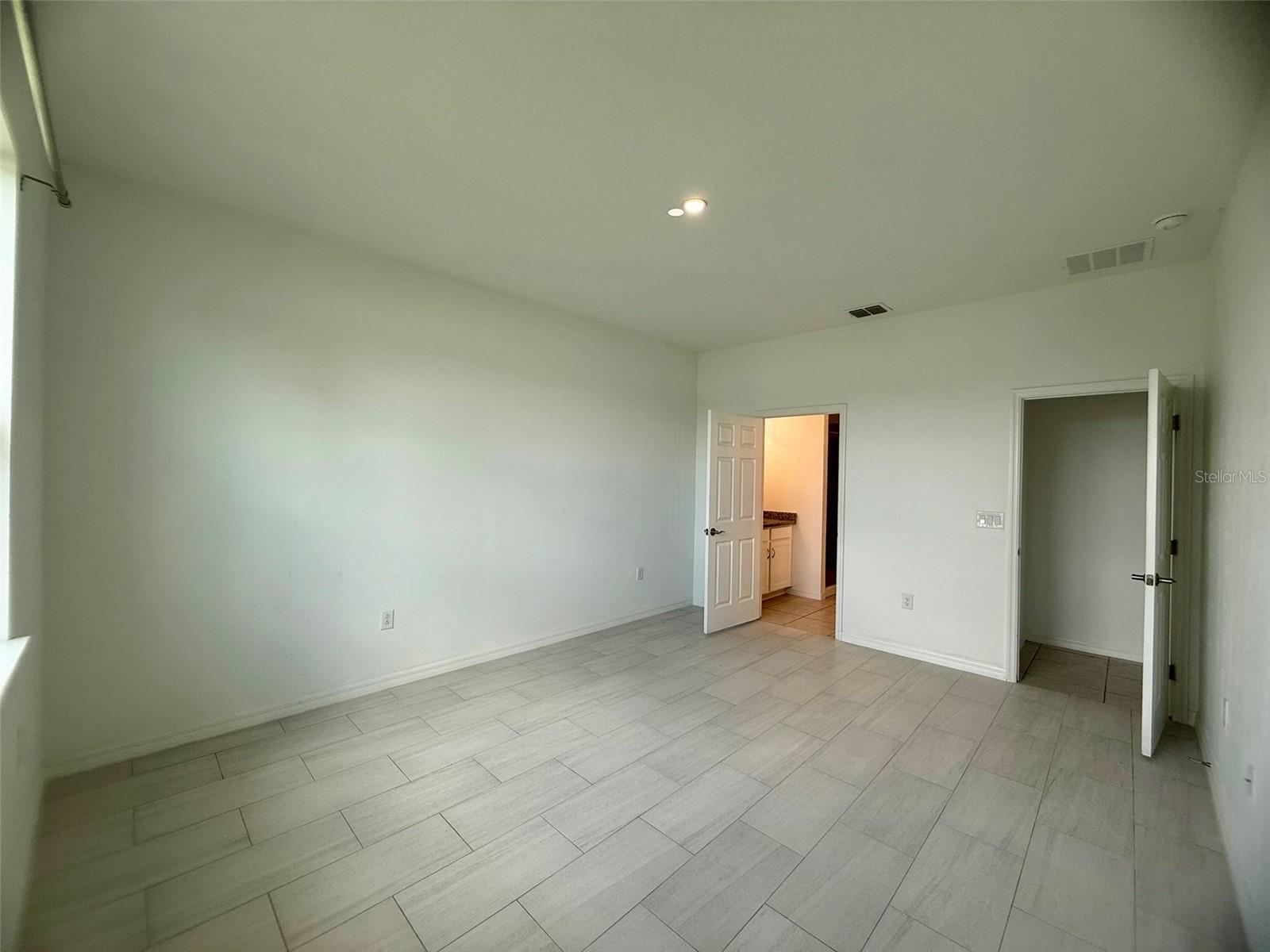 COVERED BRIDGE/LIBERTY BLUFF P - Residential Lease
