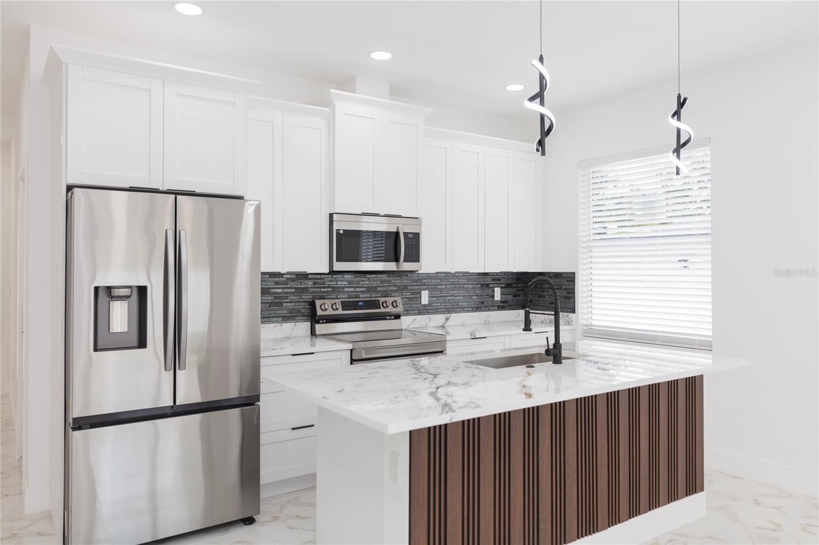 4N5 | BETHEL HEIGHTS - Residential