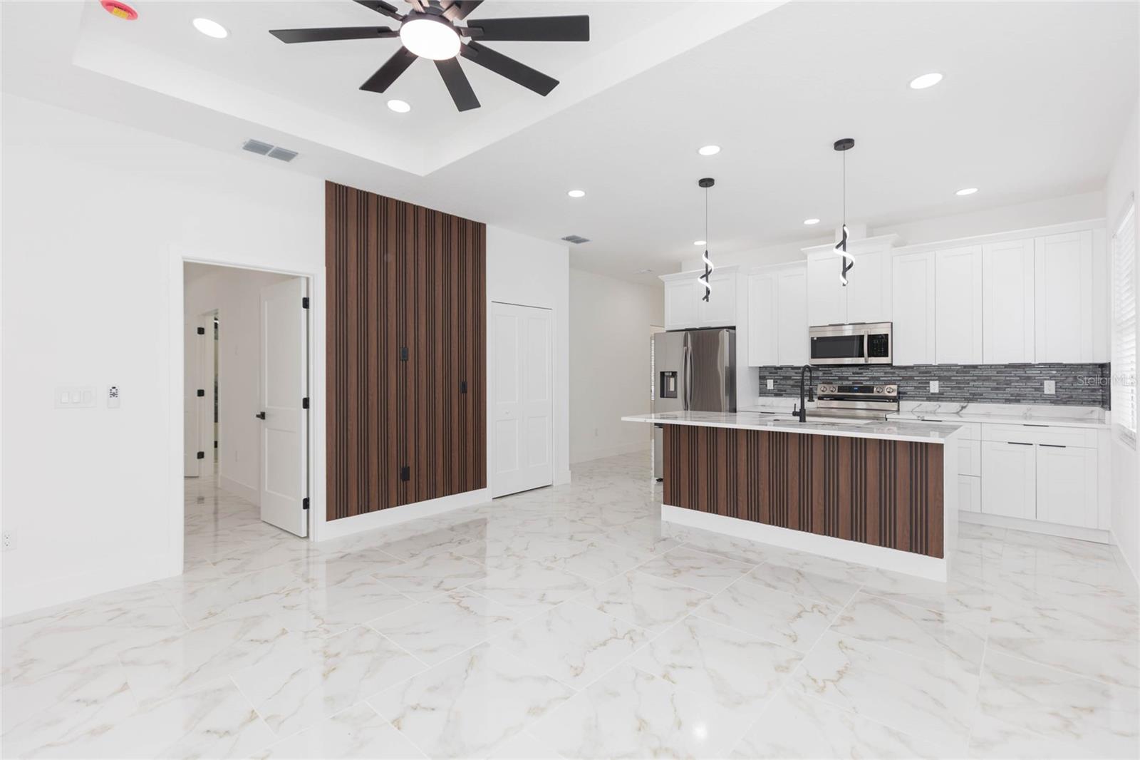 4N5 | BETHEL HEIGHTS - Residential