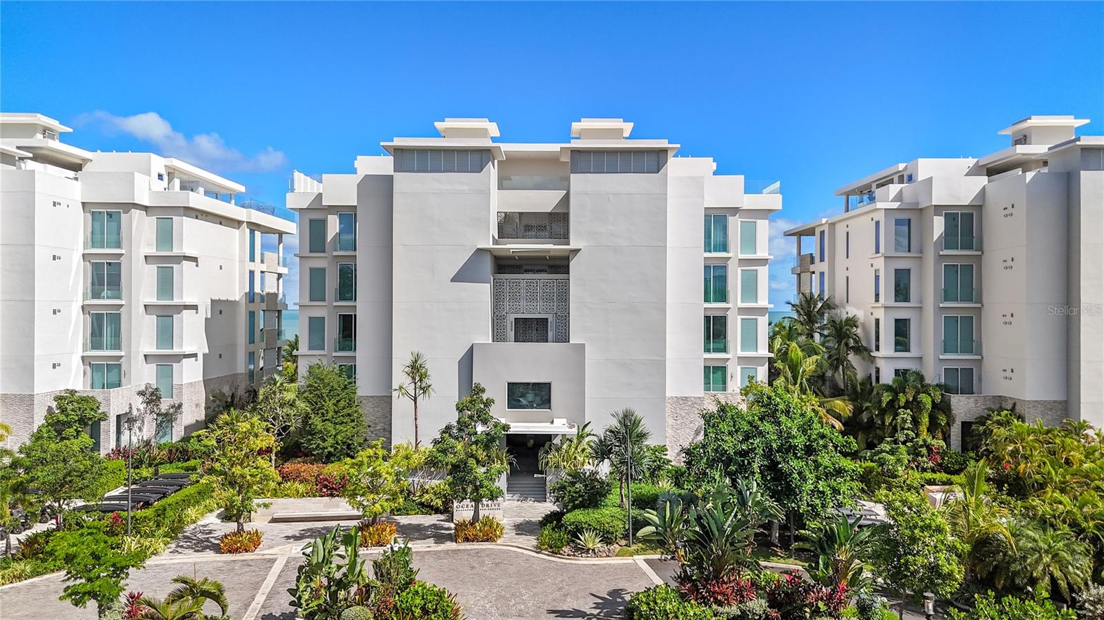 OCEAN DRIVE ST. REGIS BAHIA BEACH - Residential