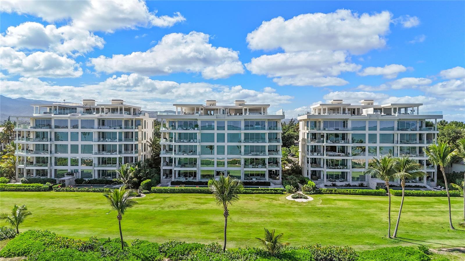 OCEAN DRIVE ST. REGIS BAHIA BEACH - Residential