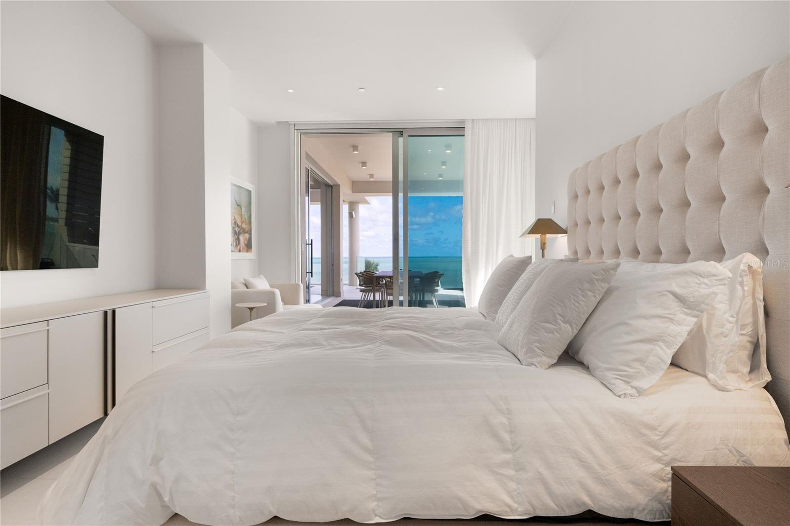 OCEAN DRIVE ST. REGIS BAHIA BEACH - Residential