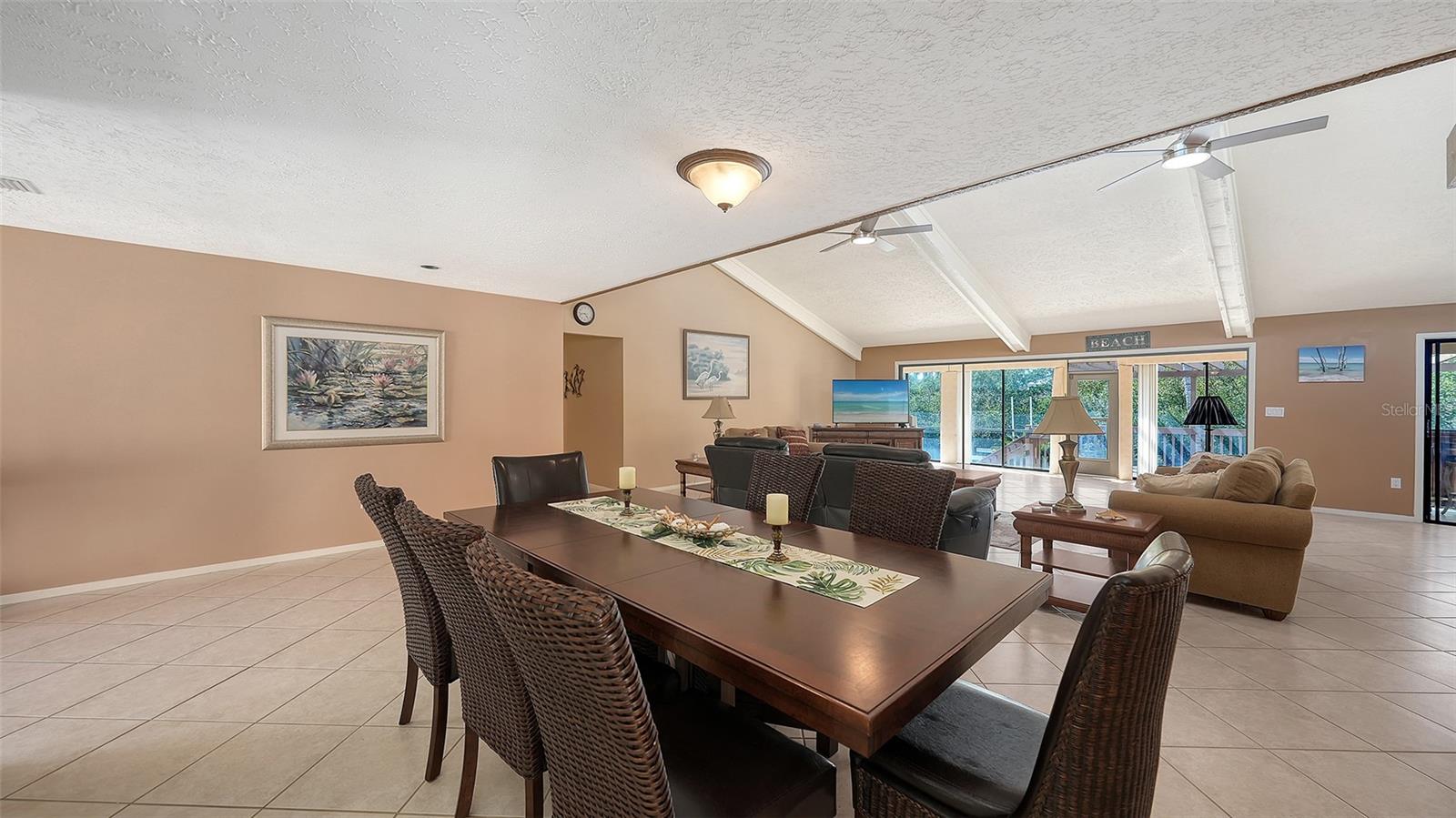 BAY ISLES - Residential