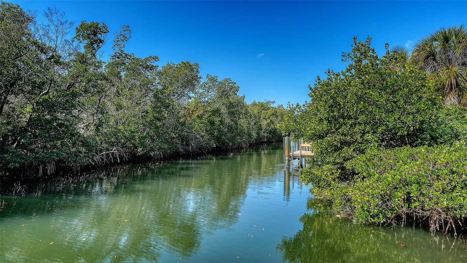 BAY ISLES - Residential