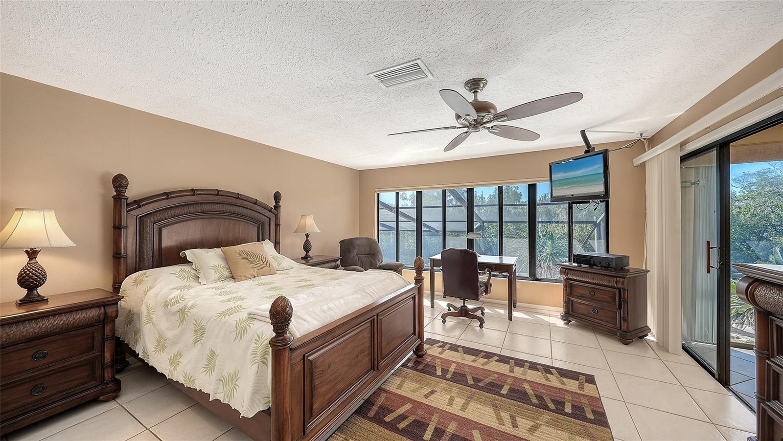 BAY ISLES - Residential