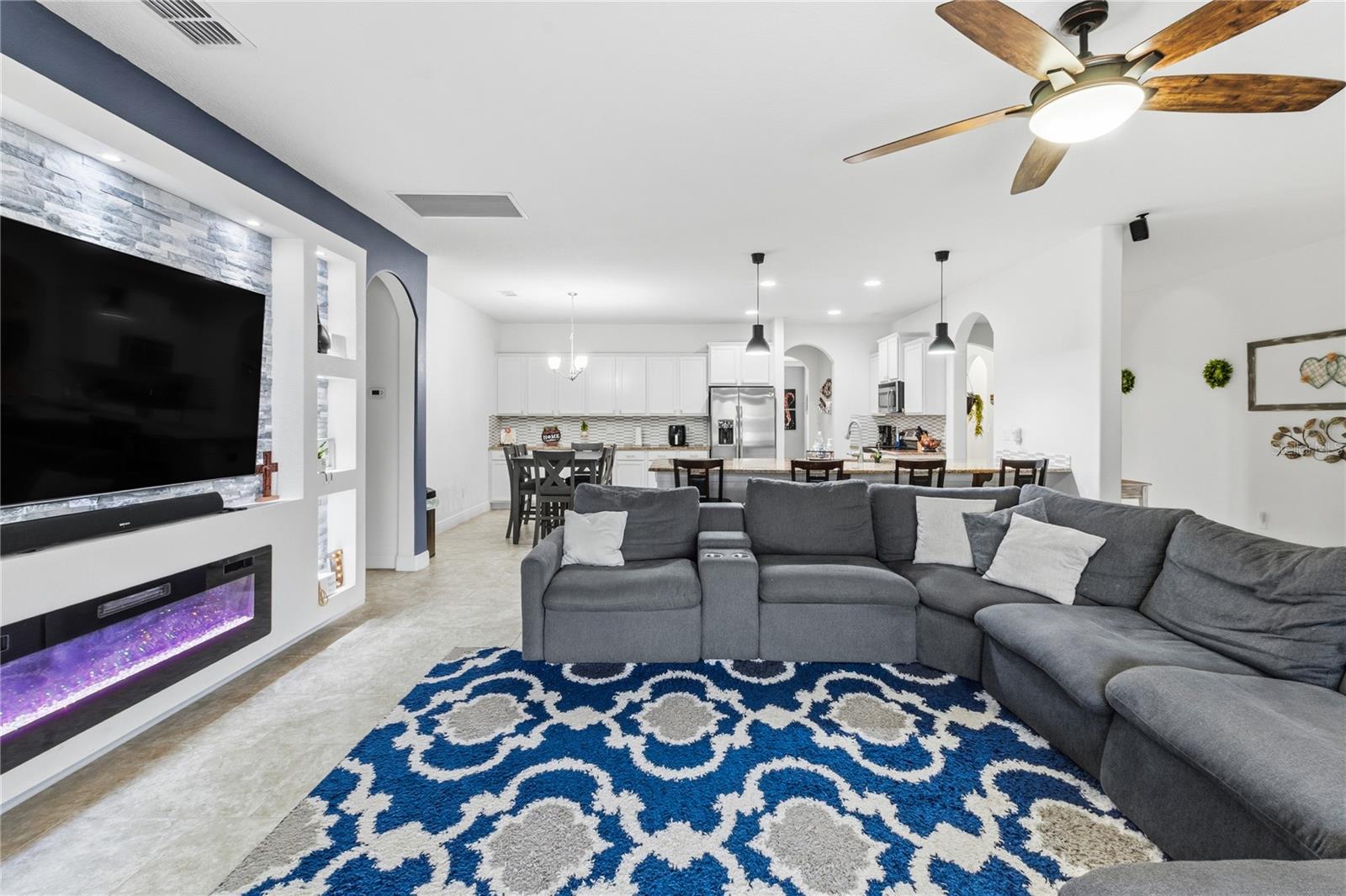 ESTATES AUBURNDALE PH 02 - Residential