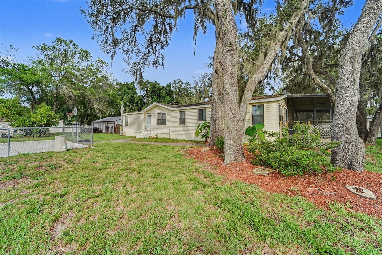 MOON LAKE ESTATES - Residential