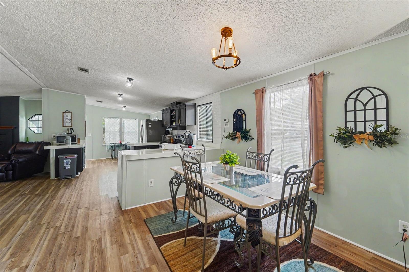 MOON LAKE ESTATES - Residential