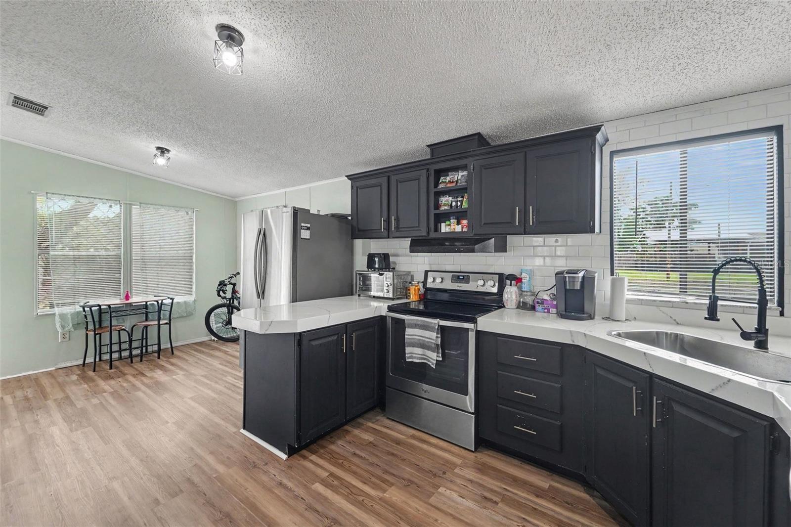 MOON LAKE ESTATES - Residential