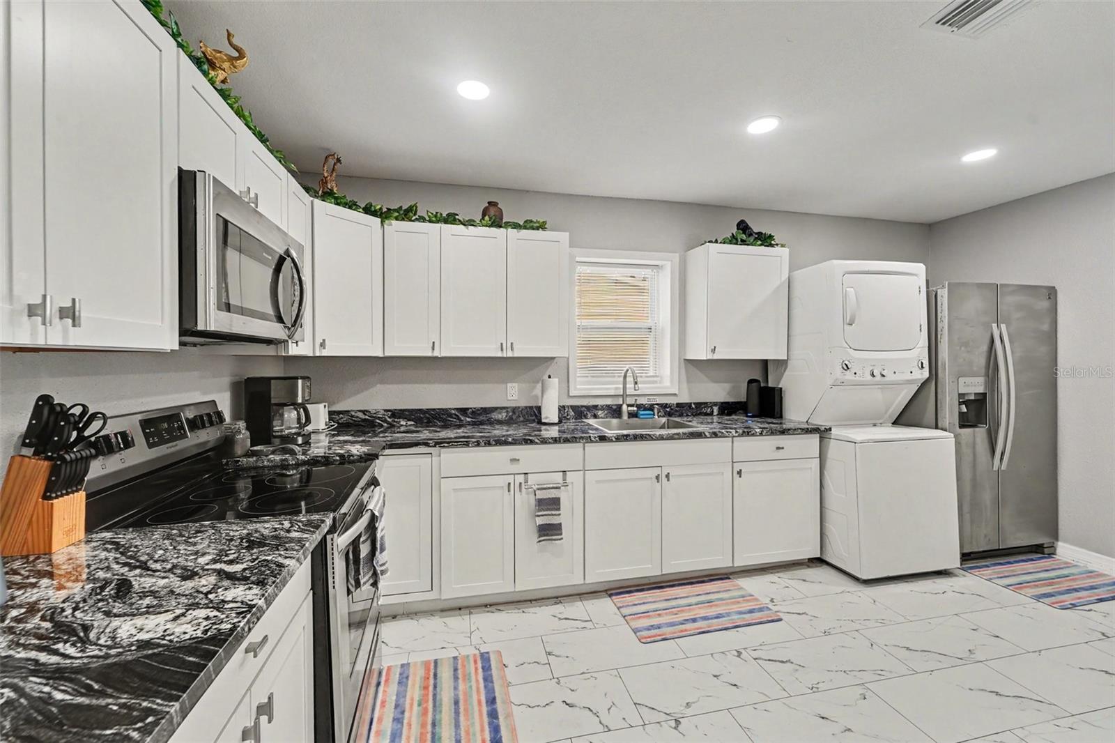 MOON LAKE ESTATES - Residential