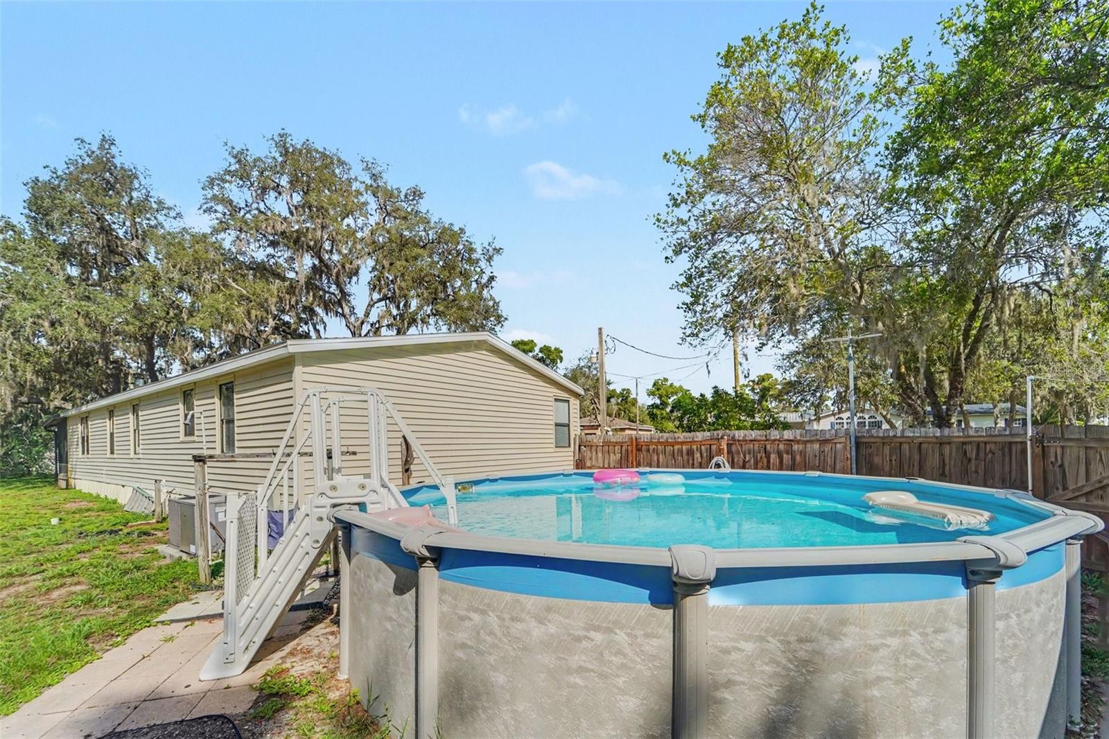 MOON LAKE ESTATES - Residential