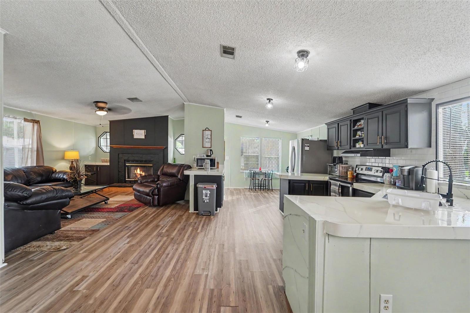 MOON LAKE ESTATES - Residential