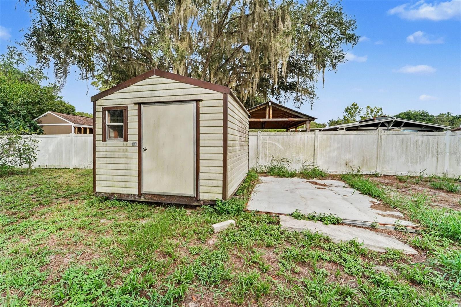 MOON LAKE ESTATES - Residential