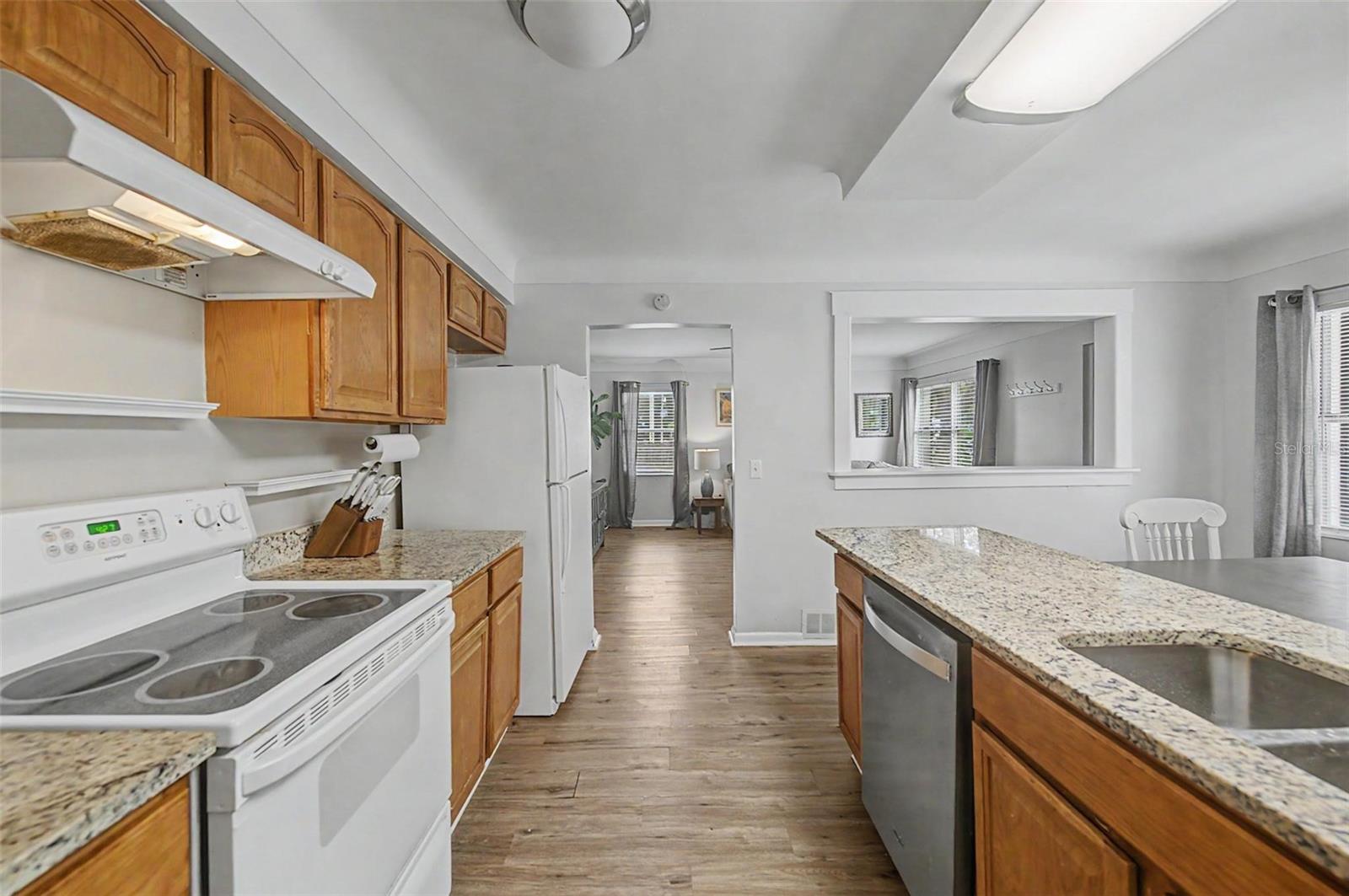 MOORES 1ST ADD - Residential