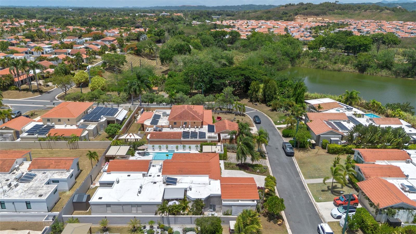 SABANEAR DORADO - Residential