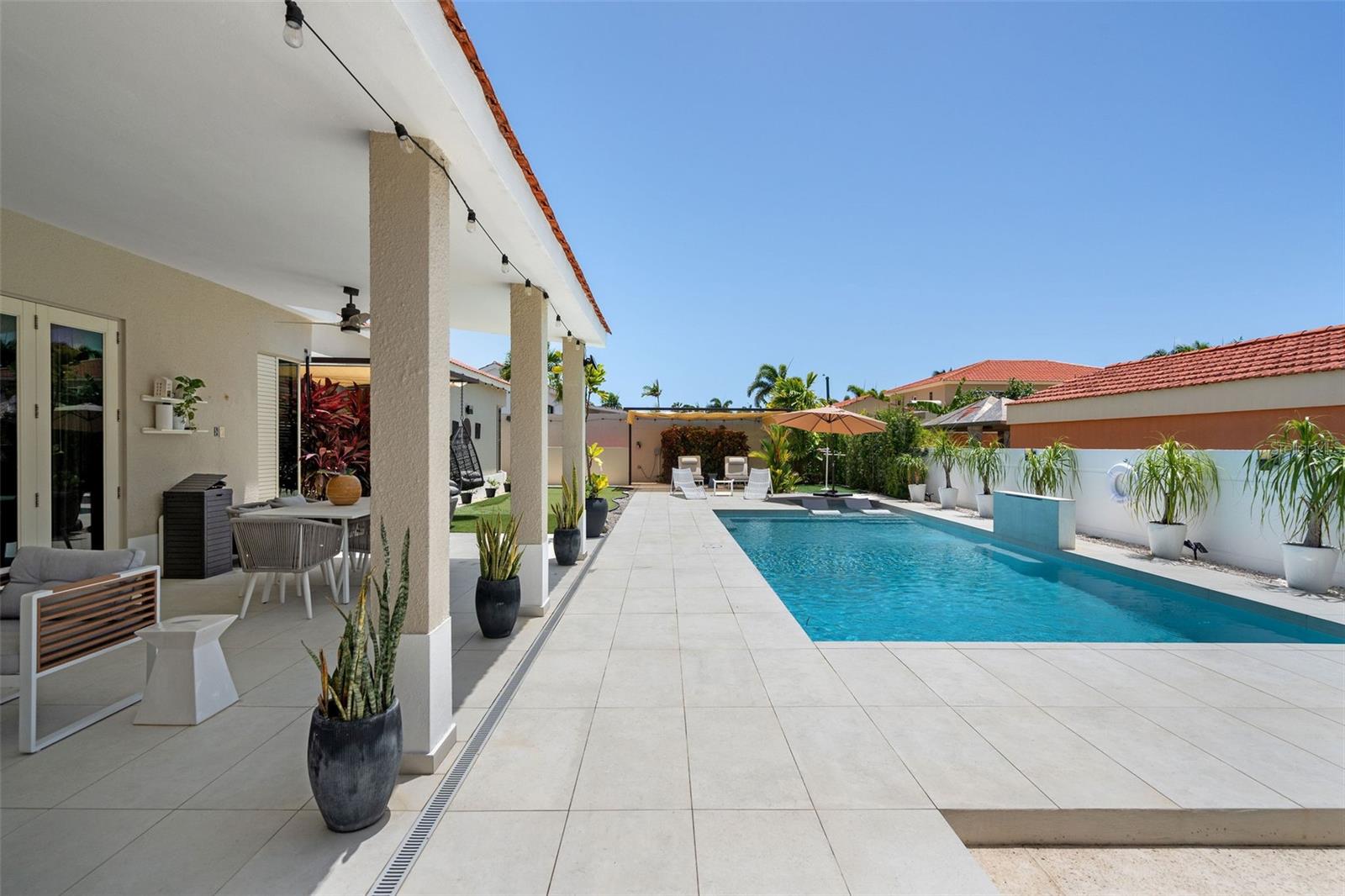 SABANEAR DORADO - Residential