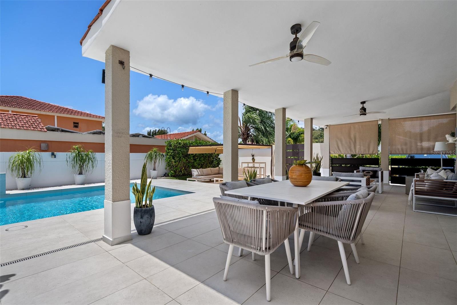 SABANEAR DORADO - Residential