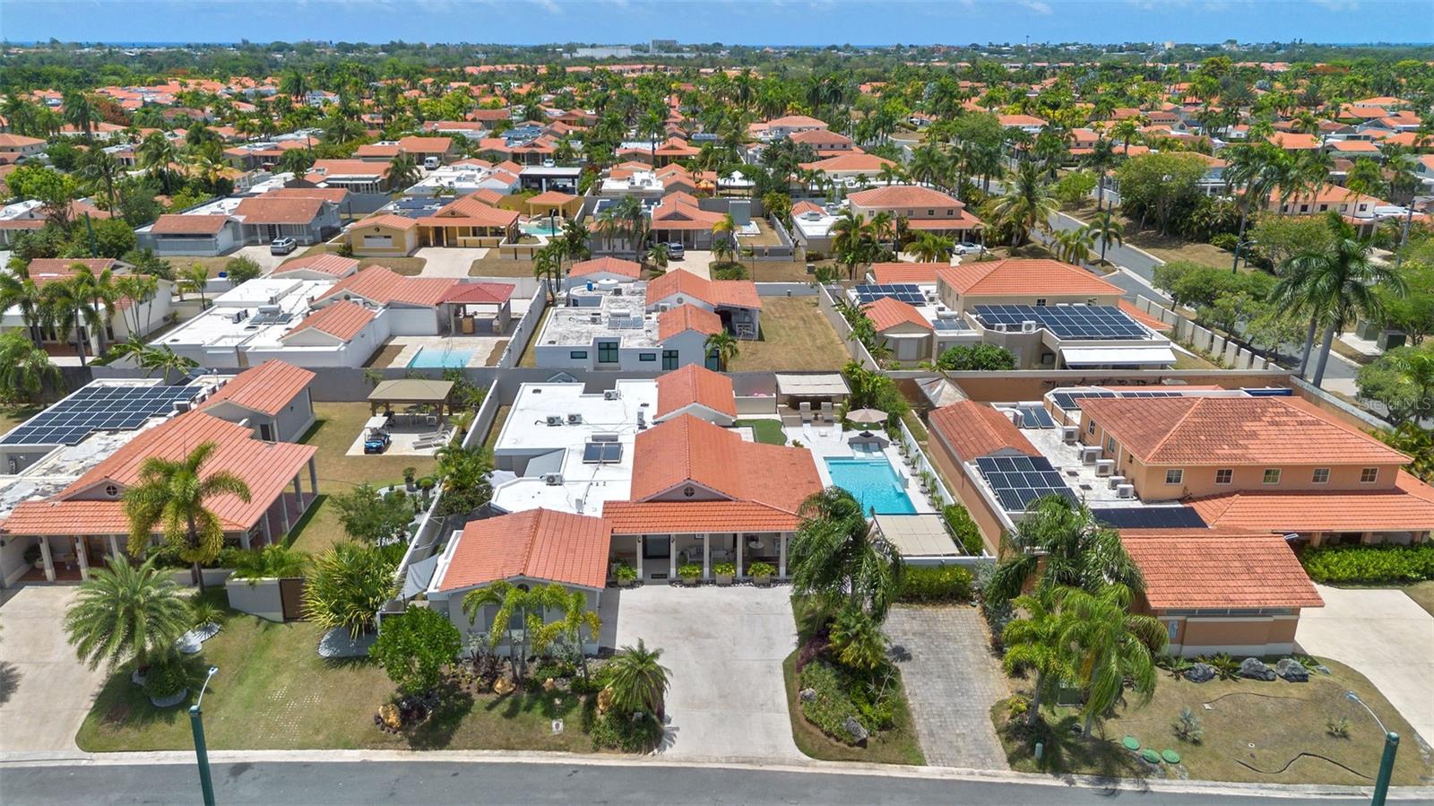 SABANEAR DORADO - Residential