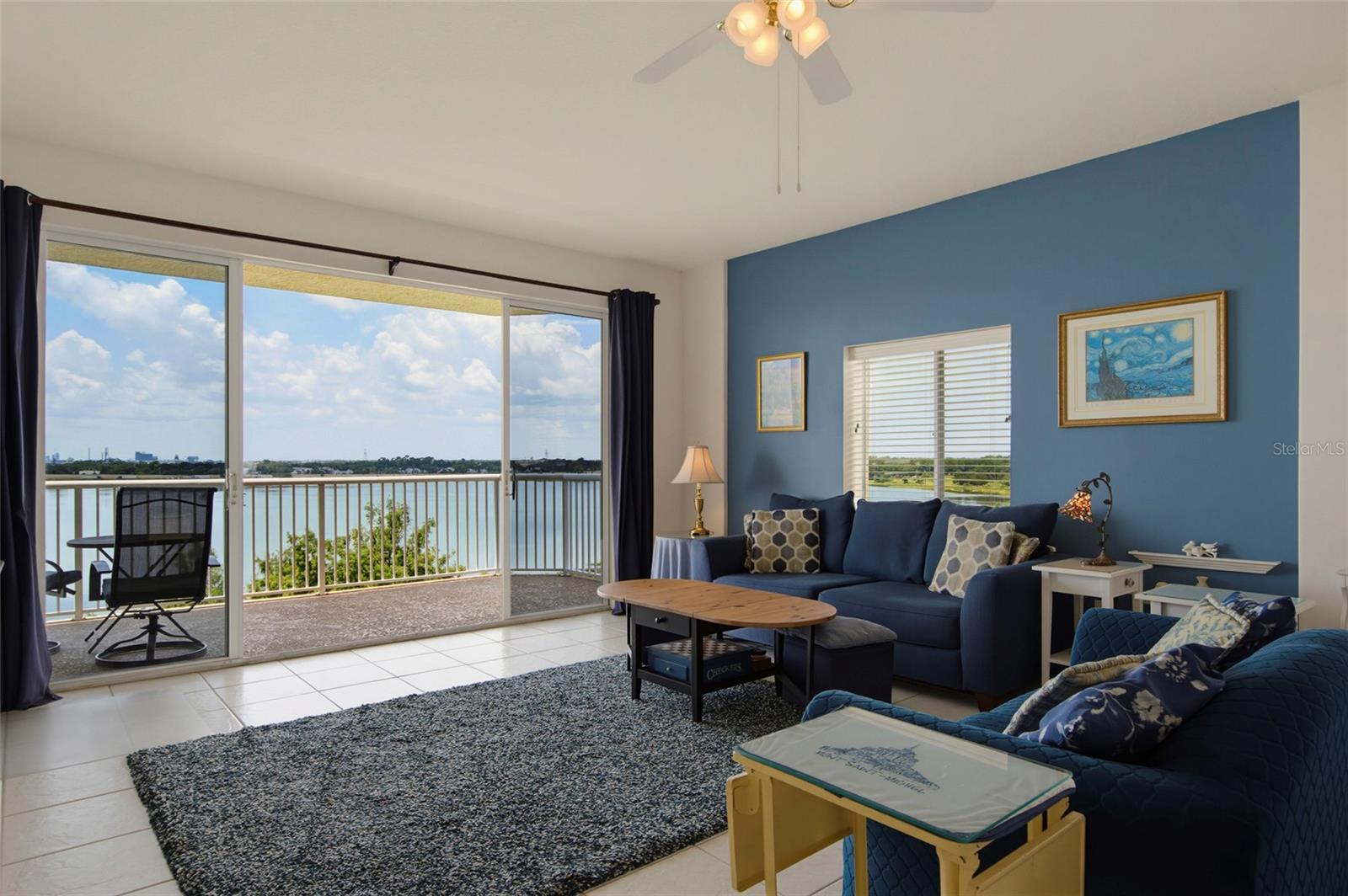 PROMENADE PH 1 - Residential