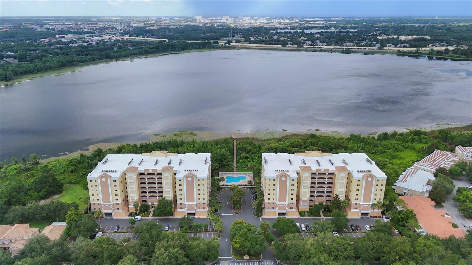 PROMENADE PH 1 - Residential