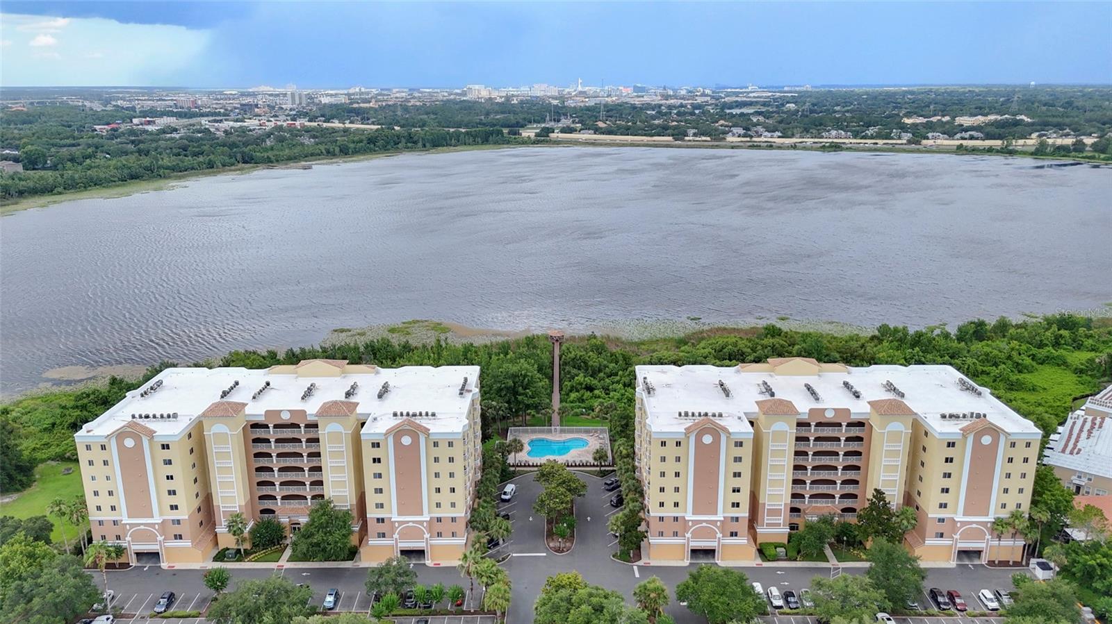 PROMENADE PH 1 - Residential