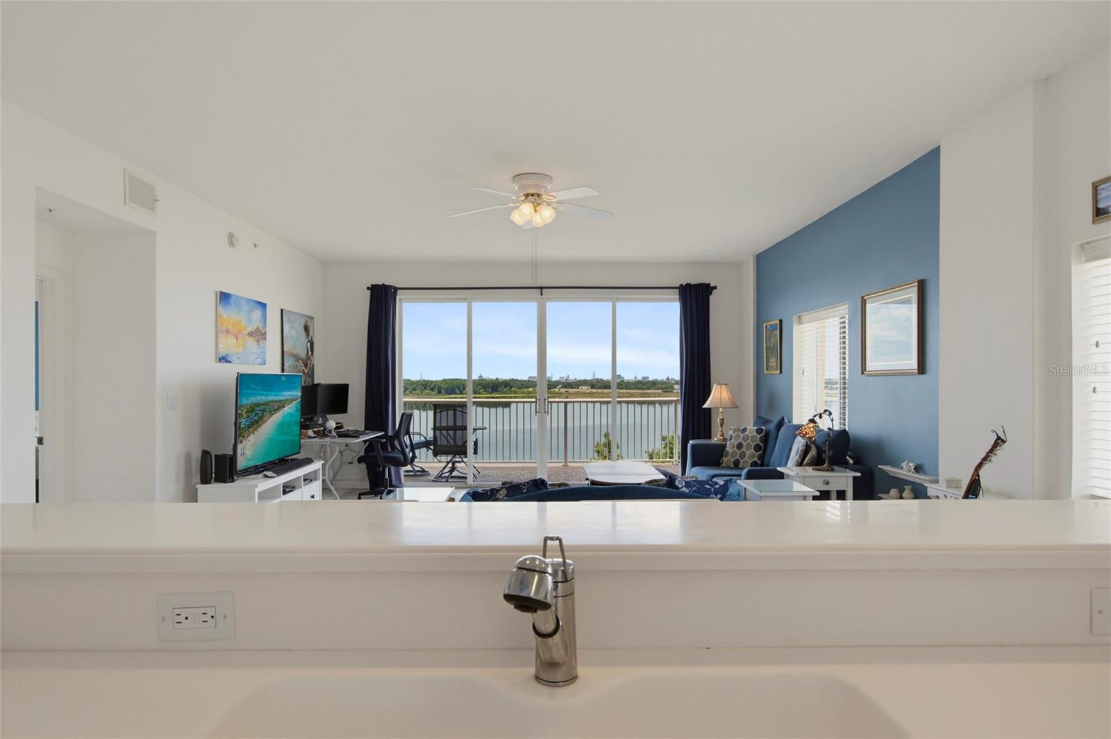 PROMENADE PH 1 - Residential