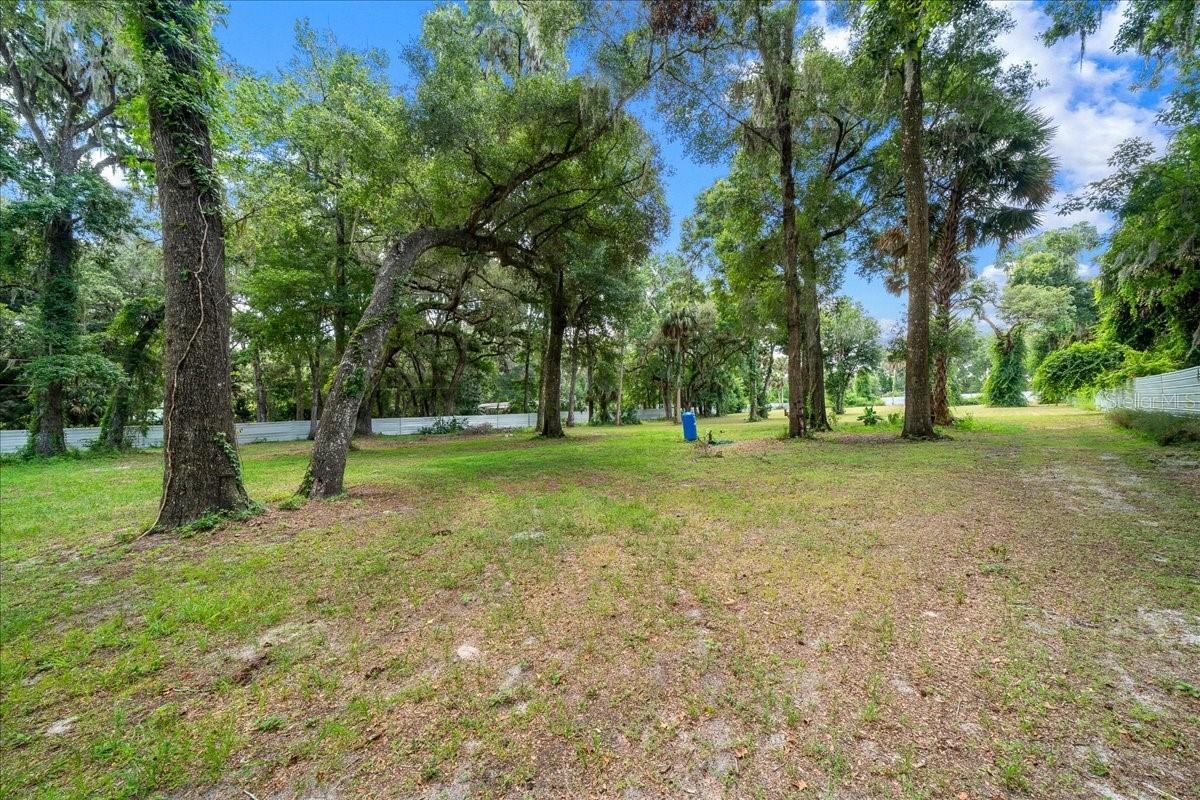 TOWERING OAKS TRACT 8 - Residential