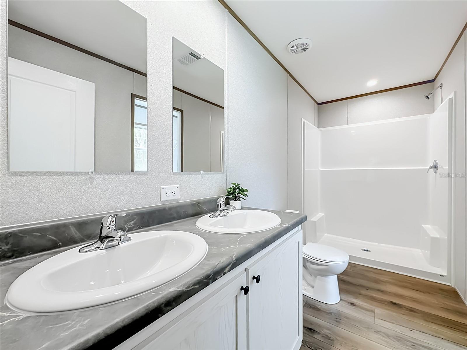 ST JOHNS RIVERSIDE ESTATES - Residential