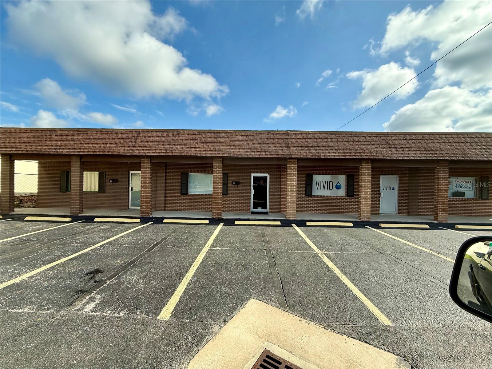 LAKEWOOD PLACE - Commercial Lease