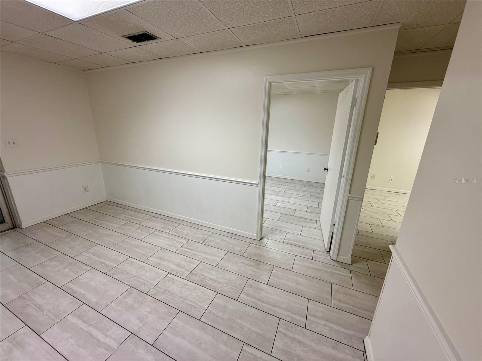 LAKEWOOD PLACE - Commercial Lease