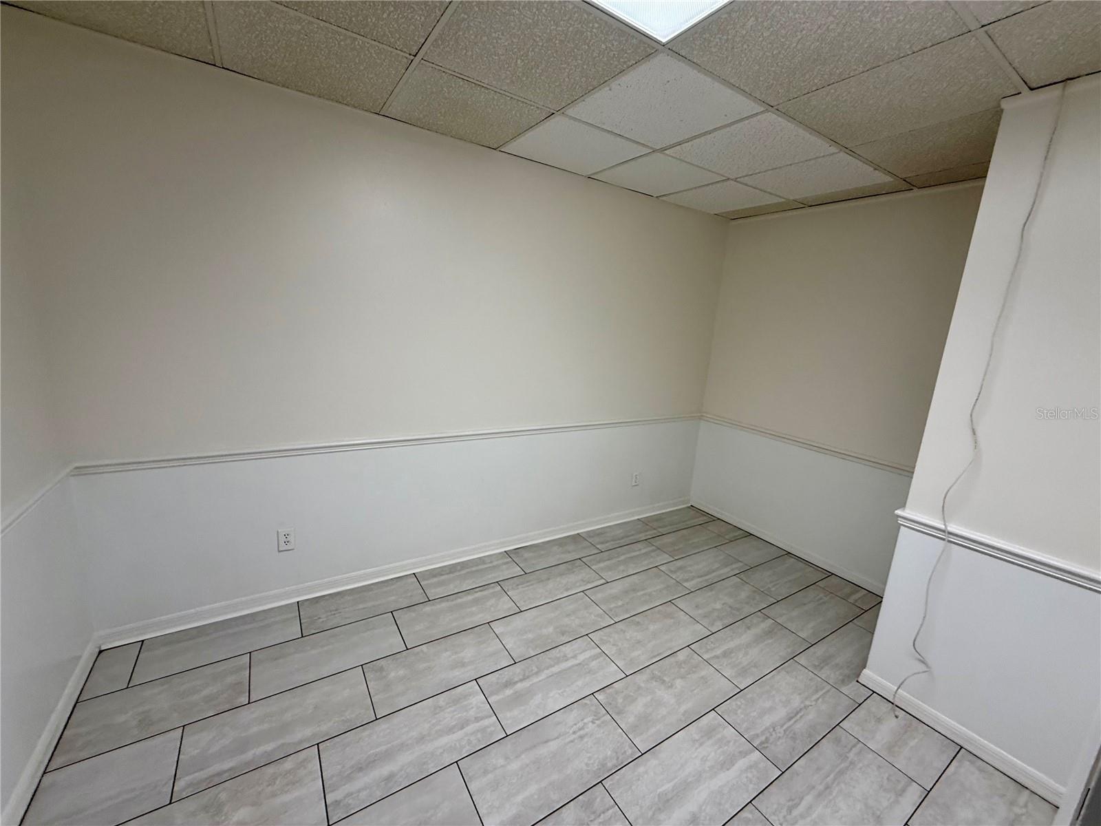 LAKEWOOD PLACE - Commercial Lease